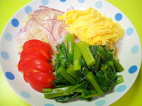 つるむらさきと紫玉ねぎのサッパリ冷やし中華